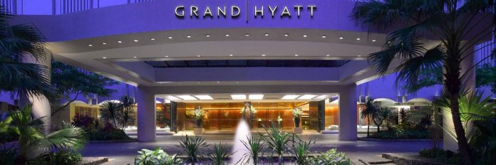 1280x427xGrand-Hyatt-Singapore-P432-Hotel-Exterior-1280x427.jpg.pagespeed.ic.1lEcP0Unda
